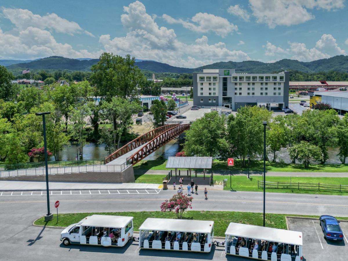 Holiday Inn & Suites Pigeon Forge Convention Center, An Ihg Hotel 外观 照片