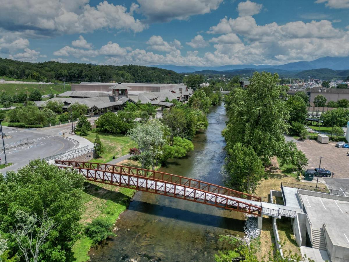 Holiday Inn & Suites Pigeon Forge Convention Center, An Ihg Hotel 外观 照片