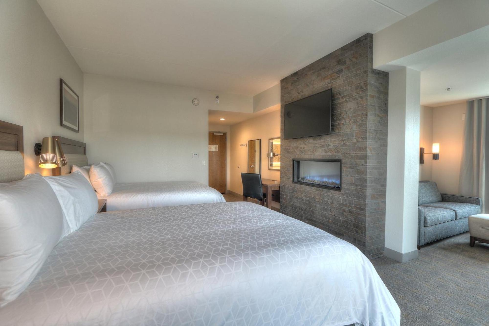 Holiday Inn & Suites Pigeon Forge Convention Center, An Ihg Hotel 外观 照片